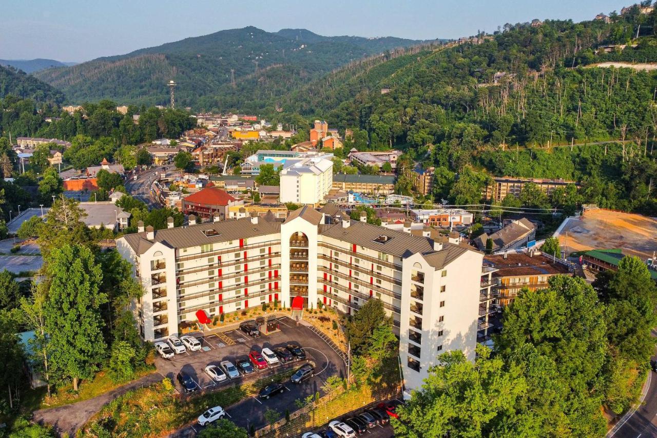 Stylish Gatlinburg Condo With Pool Walk Downtown! Luaran gambar